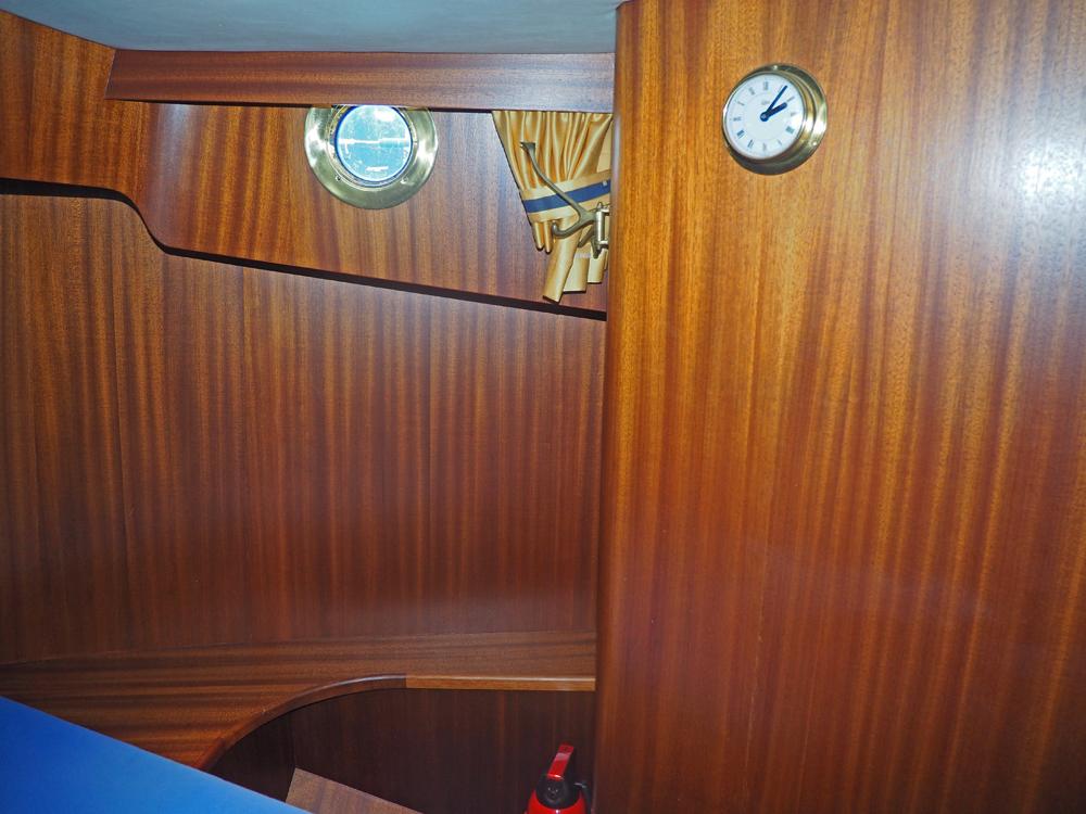 Cabin en avant, H&eacute;bergements